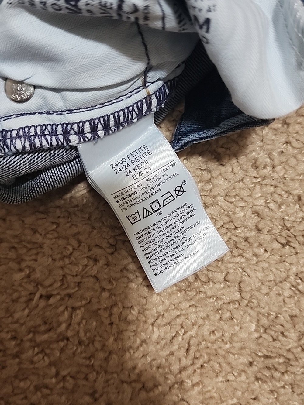 GAP Baby Boot Mid Rise Jeans - Picture 6 of 6